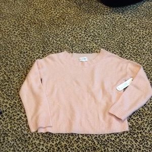 BMWT Super soft and contemporary Olive+Oak sweater